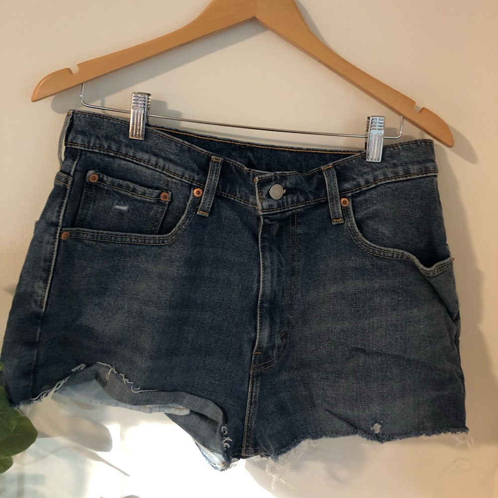 Levi’s 569 high waisted cheeky jean shorts women new w33 stretch